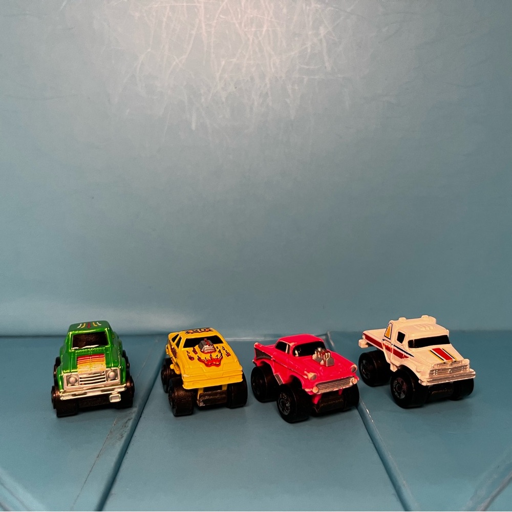 ⭐️ Road Champs Monster Cars - Lot of 4 (Two vehicles are missing parts) 1987